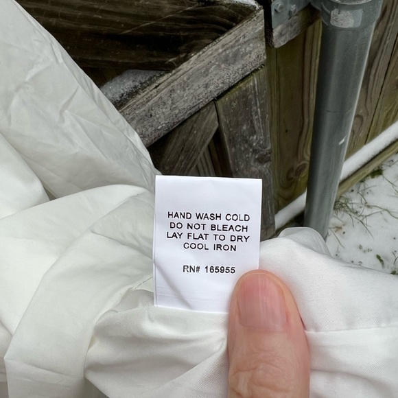 👗Annie wear white dress with crochet vest - Picture 10 of 13